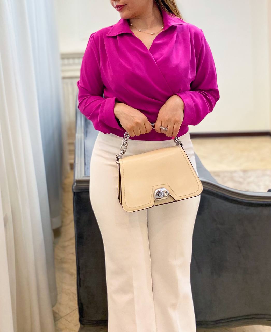 photo_5764960264859535085_y