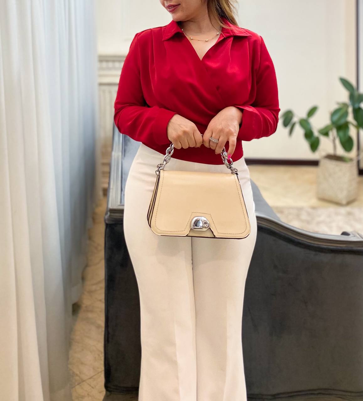 photo_5764960264859535088_y